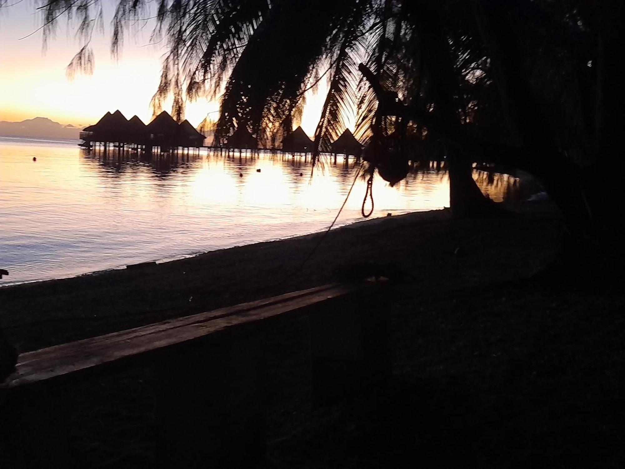 Hinamoe Lodge Avatoru Buitenkant foto