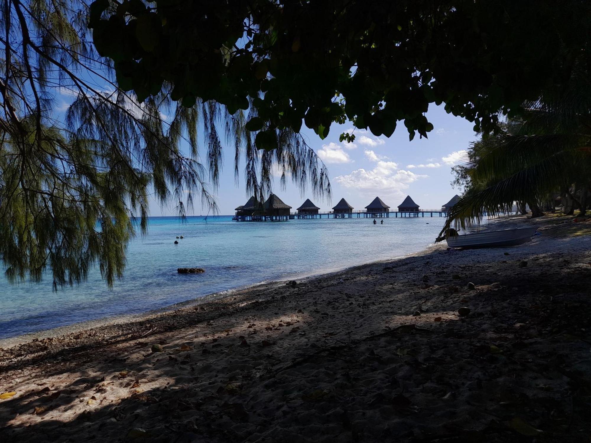 Hinamoe Lodge Avatoru Buitenkant foto